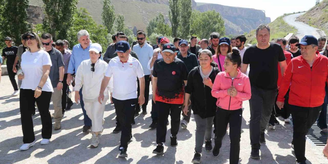 Vali Çiçek Ve Başkan Büyükkılıç’tan Soğanlı’da İnceleme