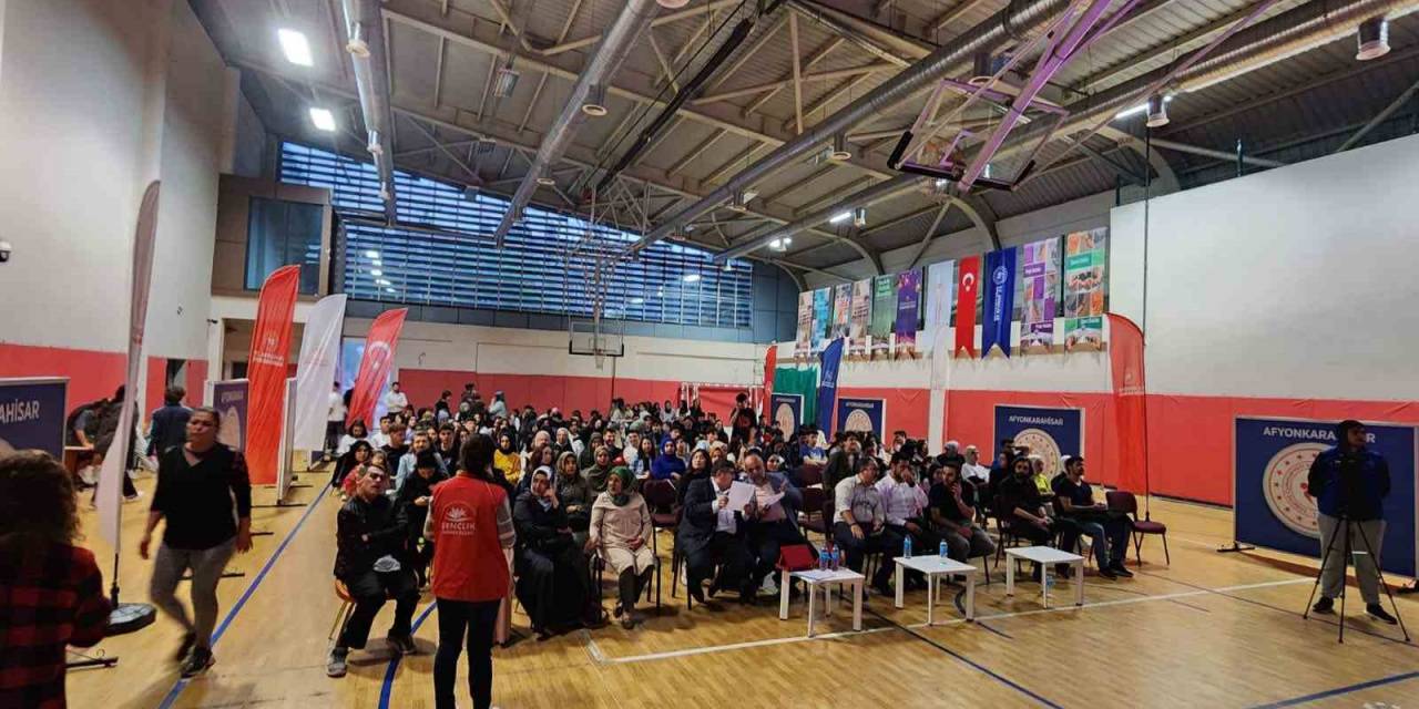 Afyonkarahisar’da ‘bir Fikre Aşık Olmak’ Konferansı
