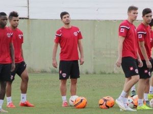 Adanaspor Maç Saatini Bekliyor