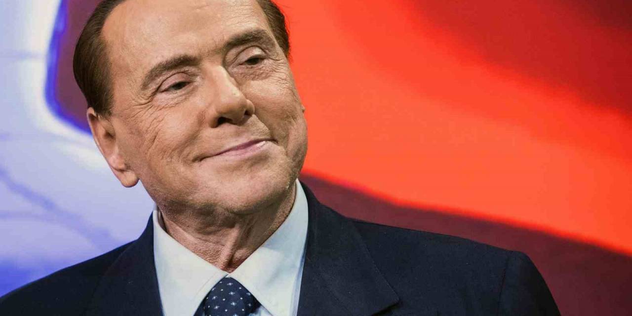 İtalya’nın Eski Başbakanı Berlusconi Hayatını Kaybetti