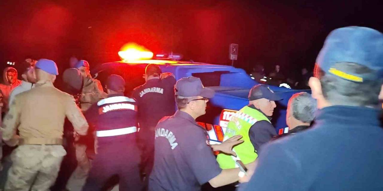 Bursa’da Gerginlik 5 Saat Sürdü: Jandarma Üniformasıyla Gözaltına Alındılar
