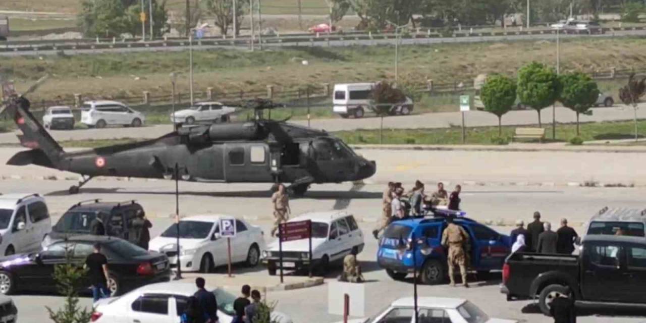 Operasyonda Rahatsızlanan Asker Helikopterle Hastaneye Yetiştirildi