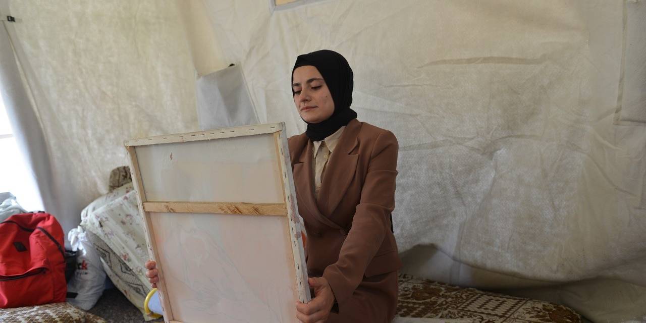 Suriyeli Betül, Türkiye Ve Erdoğan Sevgisini Resme Döktü