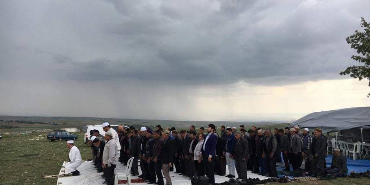 Niğdeliler Şükür Duasına Çıktı