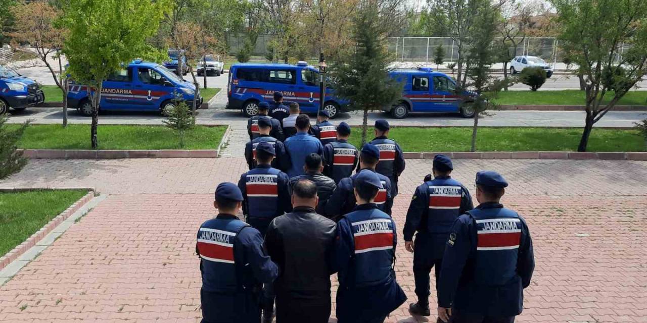 Aranan Ve Hapis Cezası Olan 3 Şahıs Jasat Ekiplerince Yakalandı