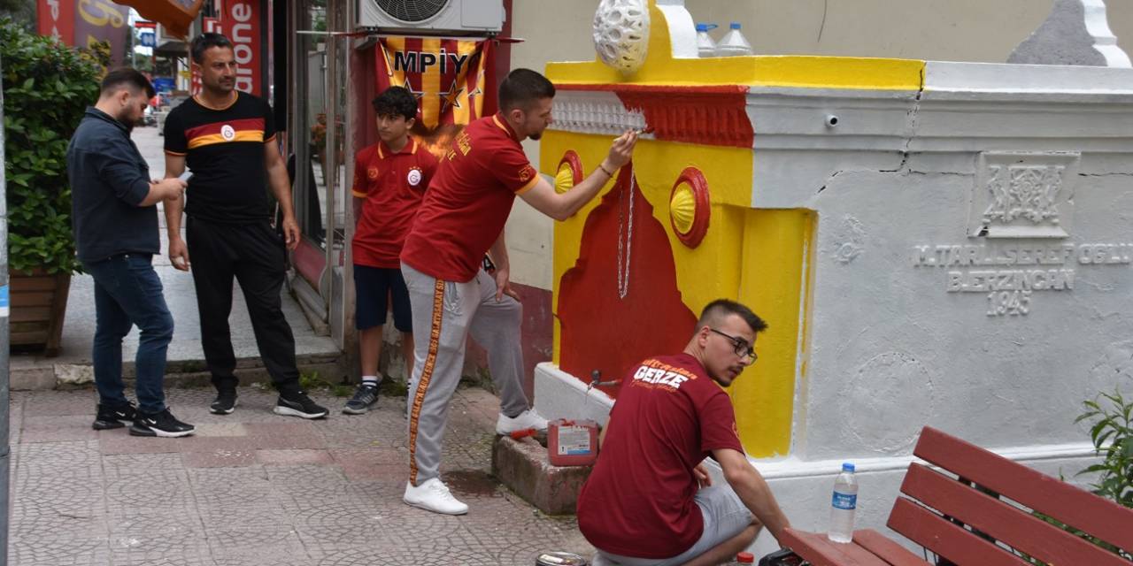 40 Yıllık Gelenek Devam Etti, Çeşmeler Sarı-kırmızıya Boyandı