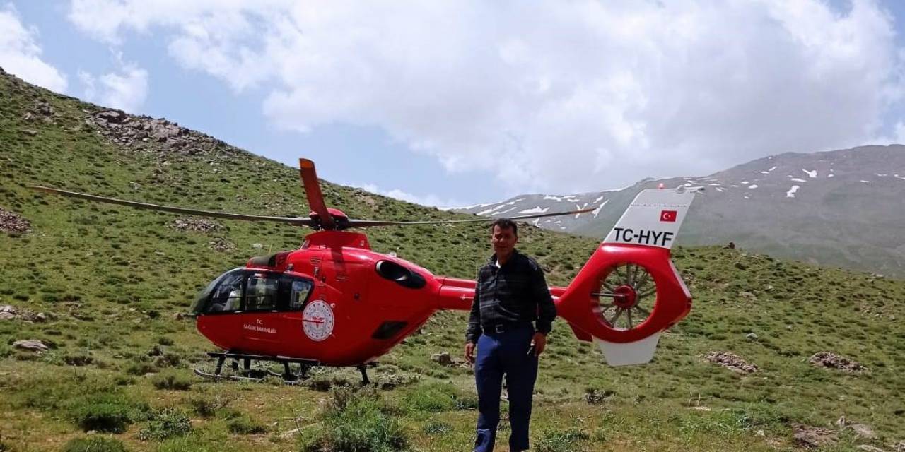 Bahçesaray Kırsalında Ayağı Kırılan Çoban Ambulans Helikopterle Hastaneye Kaldırıldı