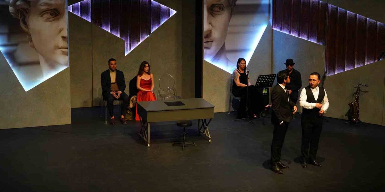 Tarsus Şehir Tiyatrosu ’çirkin’ Oyununu Denizli’de Sahneledi