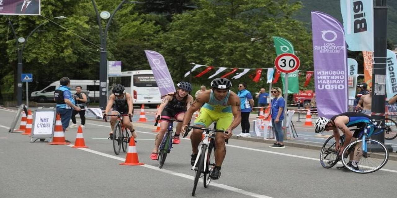 Denizlili Buse, Triatlonda Türkiye Şampiyonu Oldu