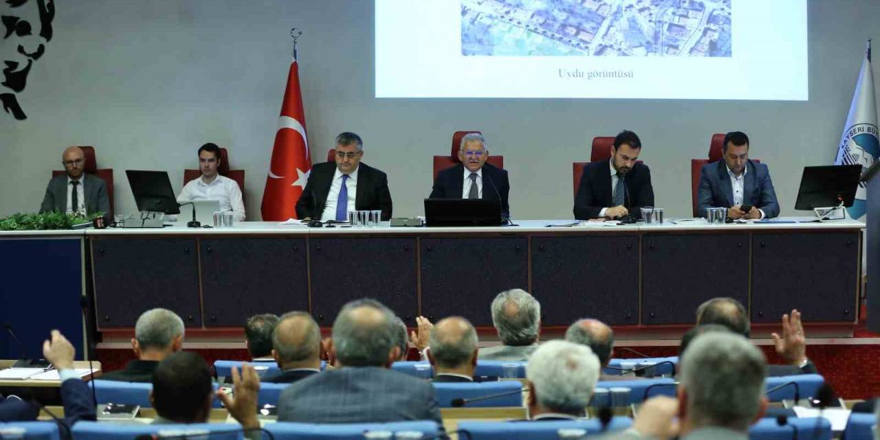 Büyükşehir Belediye Meclisi Toplandı