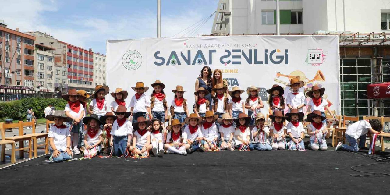 Sanat Akademisi Öğrencileri Yetenekleriyle Hayran Bıraktı