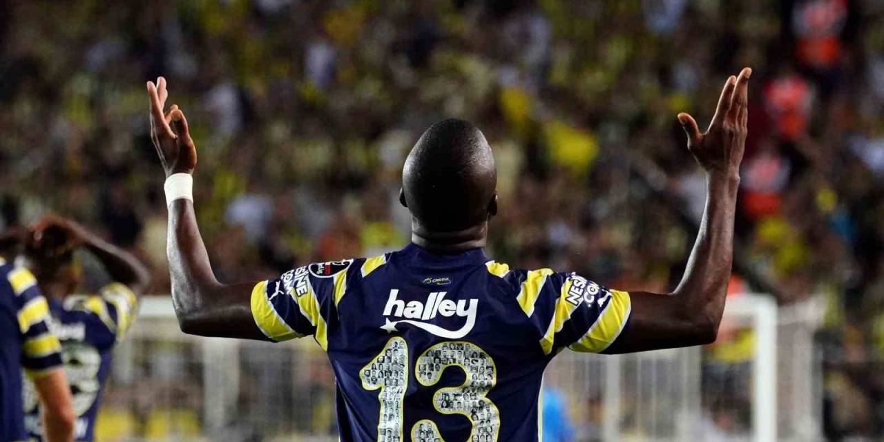 Enner Valencia, Fenerbahçe’den Rekor Kırarak Ayrıldı