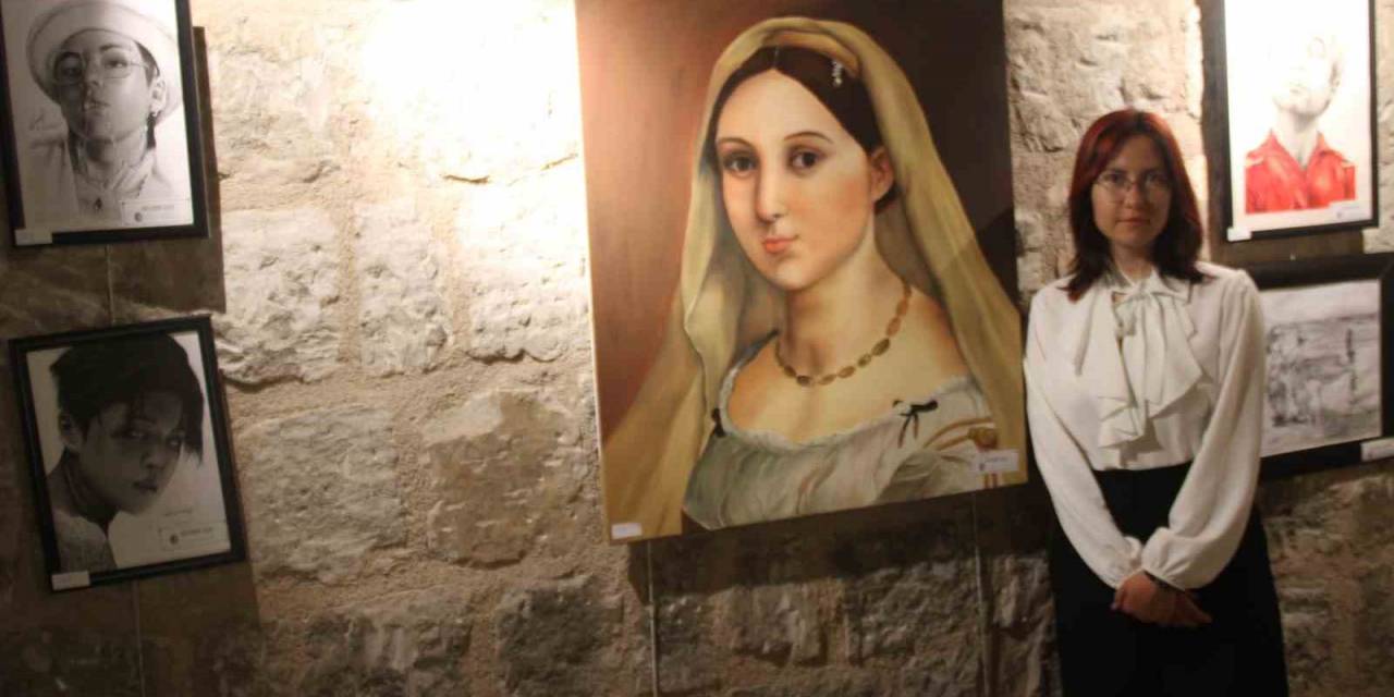 Kayseri Güzel Sanatlar Lisesi Öğrencileri Eserlerini Sergiledi