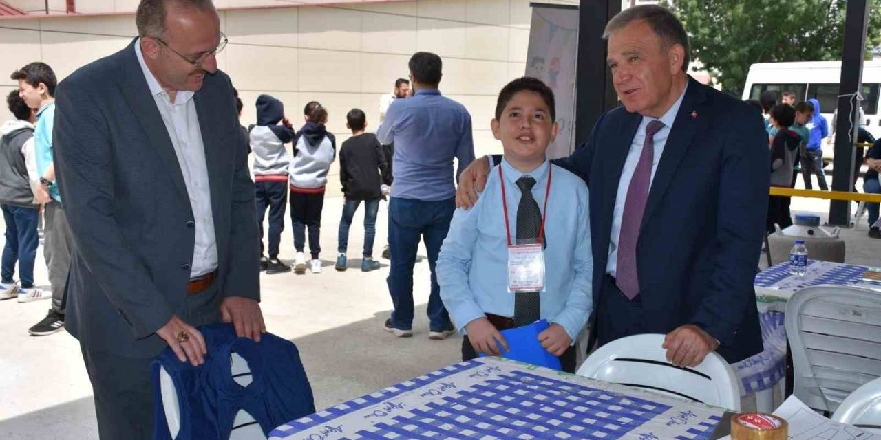 Depremzede Çocuklar Bilim Ve Sanat Şenliğinde Hem Eğlendi Hem De Öğrendi