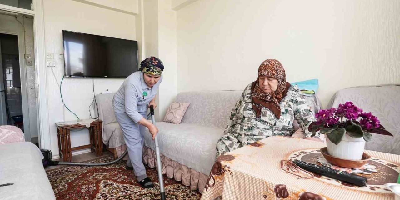 ‘vefa Hizmeti’ Yaşlıların Yüzünü Güldürüyor
