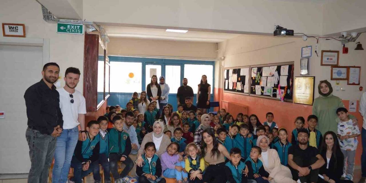 Posof’ta Gönüllü Gençler Takdir Topladı