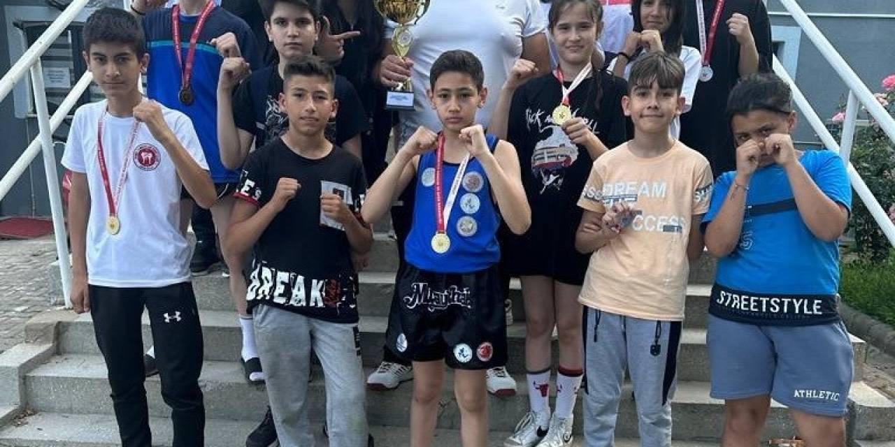 Salihli Halk Eğitim’den, 5 Altın, 5 Gümüş, 2 Bronz Madalya