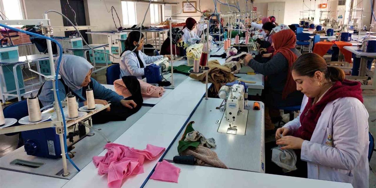 Başkan Tören: “işsizlik Sorununa, Nitelikli Meslekleri Öğreterek Çözüm Bulmak Gayesindeyiz”