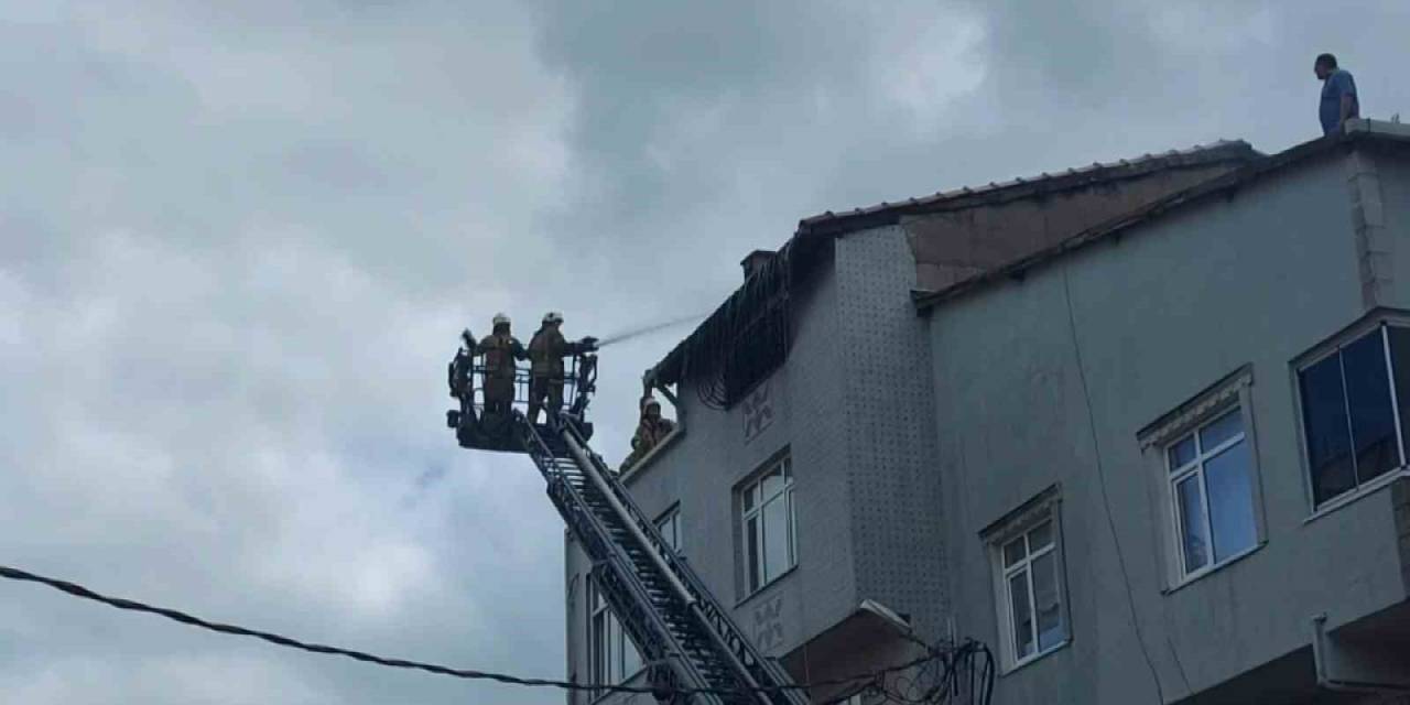 Ümraniye’de Evde Çıkan Yangında Yaşlı Kadın İle Torunu Yaralandı