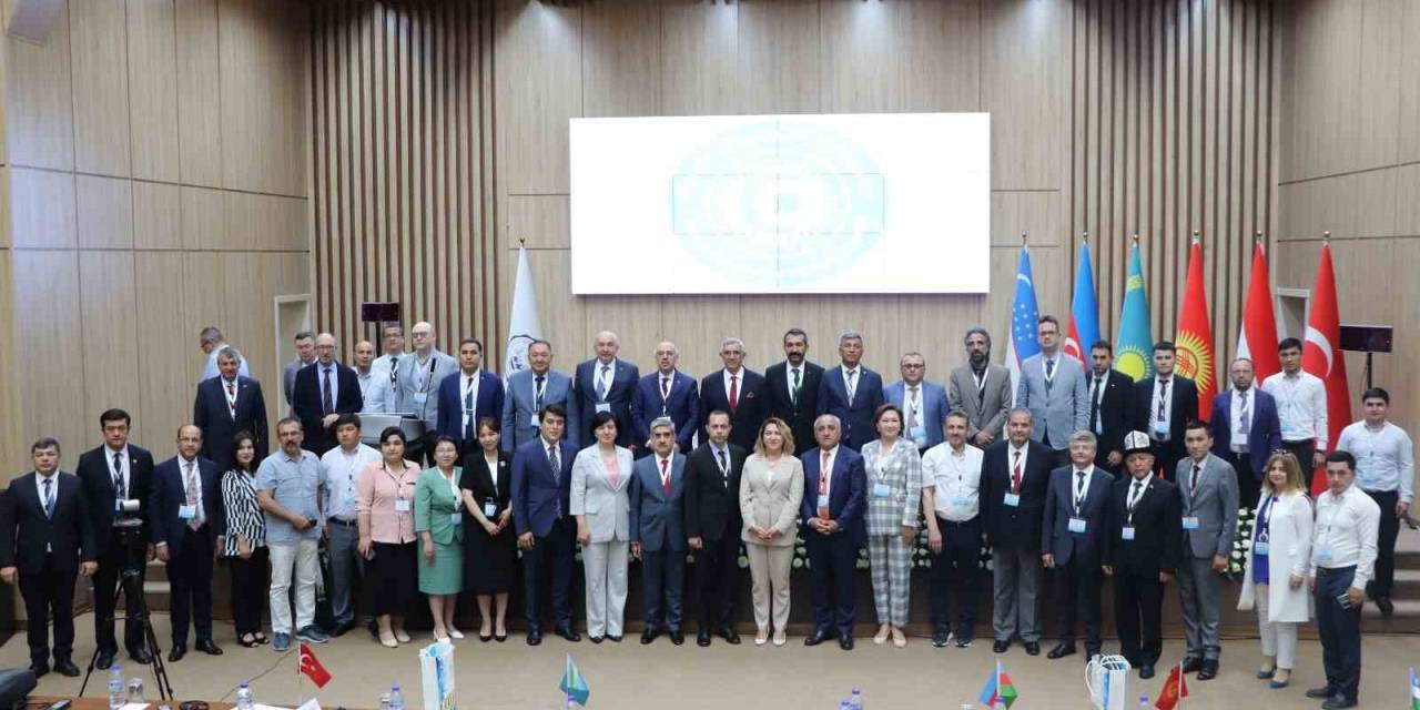 Rektör Erdal, Türk Üniversiteler Birliği Rektörler Toplantısı’na Katıldı