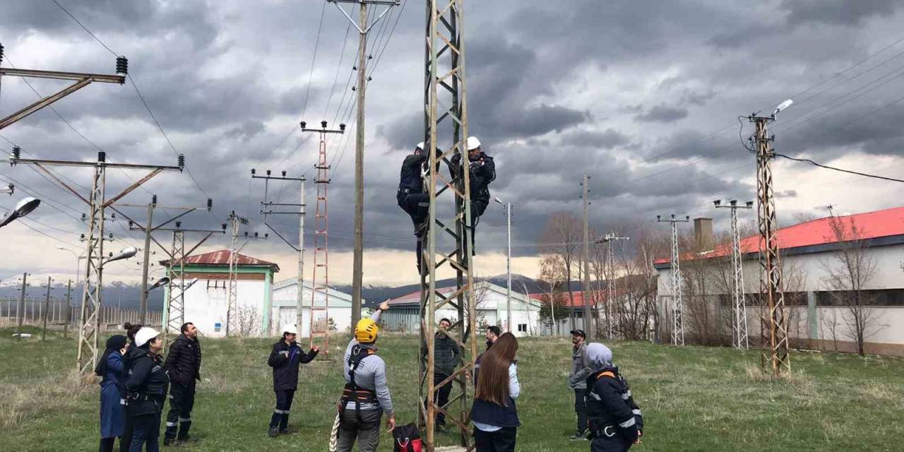 Genç Mühendislere Yüksekte Çalışma Eğitimi Verildi