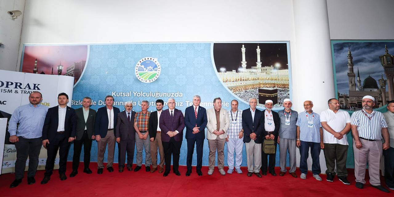Hacı Adayları Kutsal Topraklara Uğurlandı
