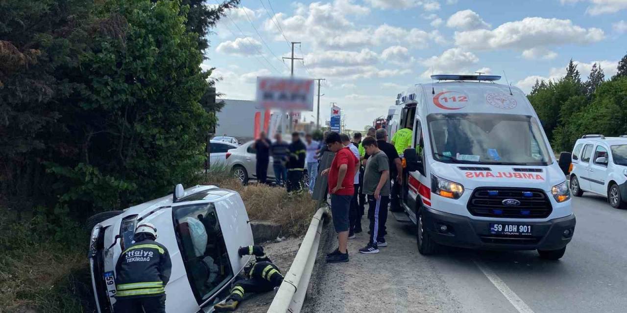 Otomobil Şarampole Devrildi: 1 Yaralı
