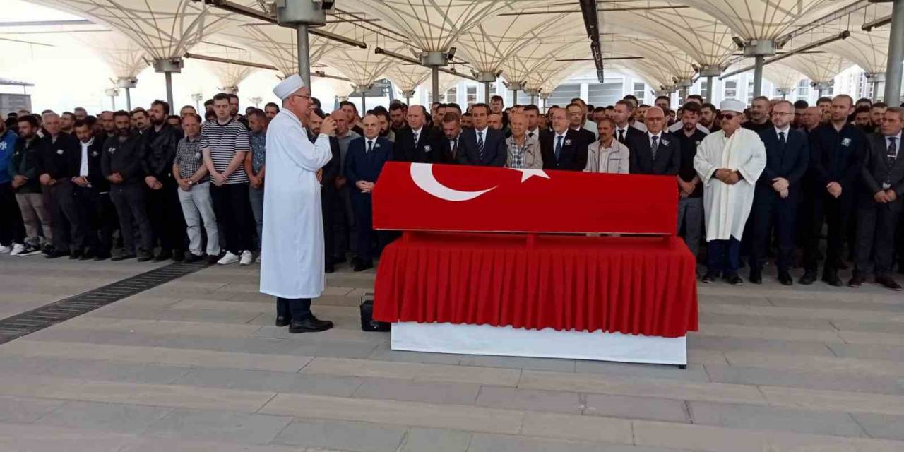 Mke Şehidi Ahmet Ünal Son Yolculuğuna Uğurlandı