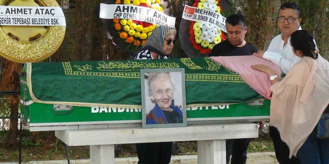 Yazar Pakize Başaran Son Yolculuğuna Uğurlandı