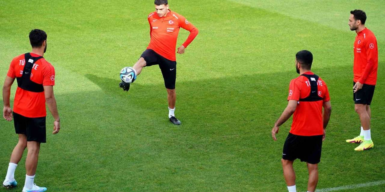 A Milli Futbol Takımı, Letonya Maçı Hazırlıklarını Sürdürdü