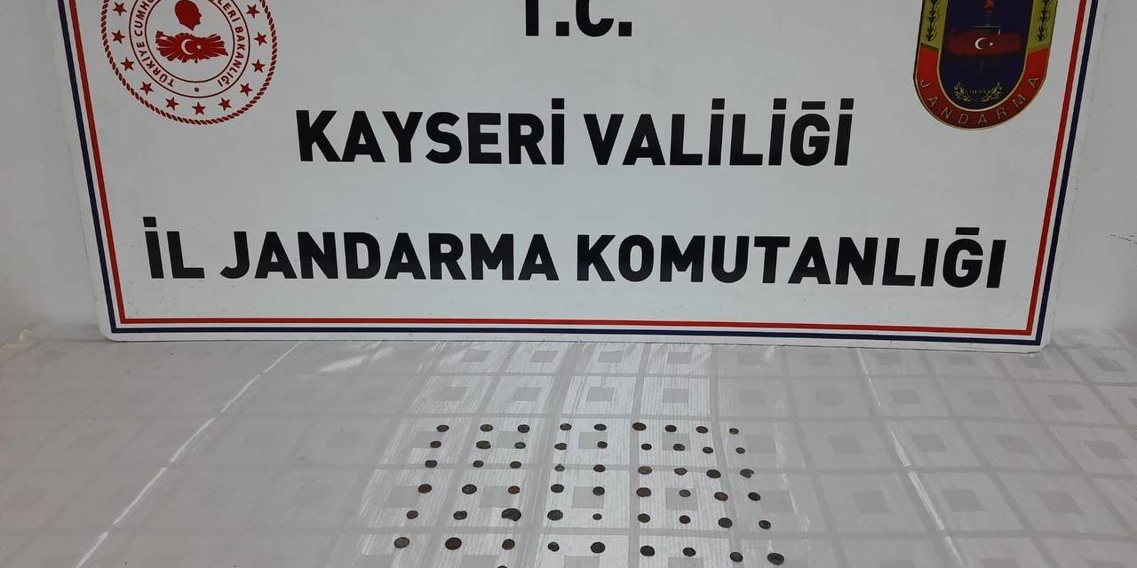 Kaçak Kazıdan Elde Ettiği Tarihi Eserleri Satarken Yakalandı