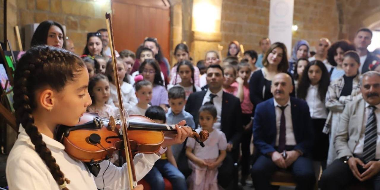 Bilim Ve Sanat Merkezinden Müzik Dinletisi Ve Resim Sergisi