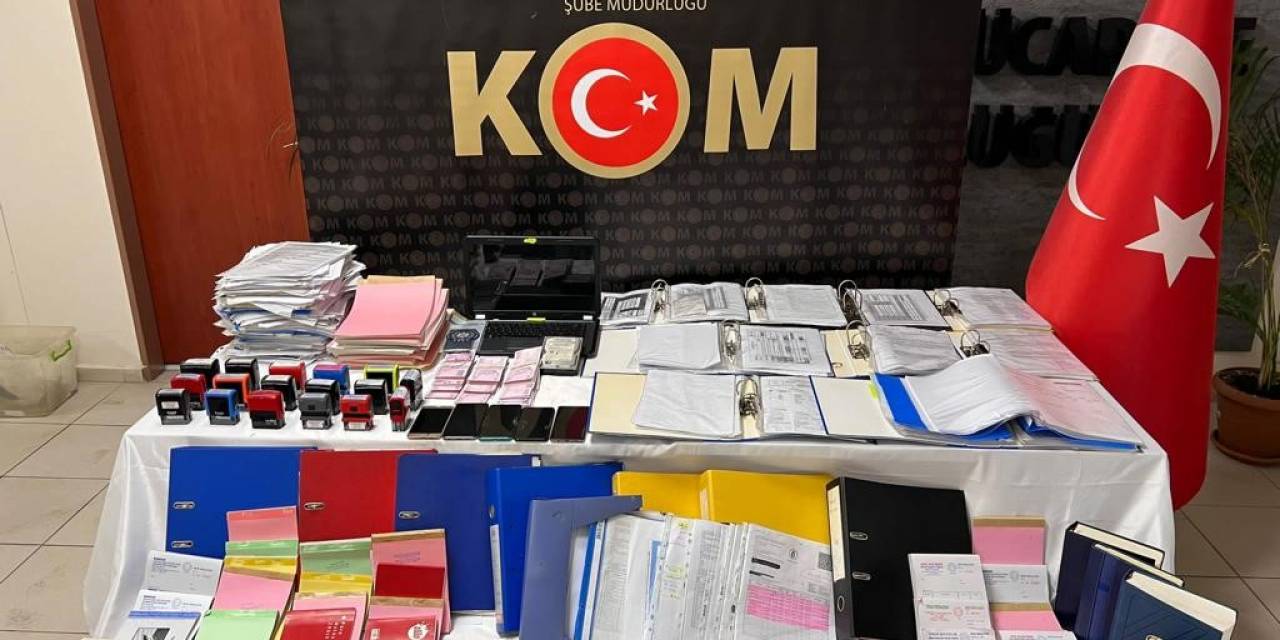 İzmir’de Devleti Milyarlarca Lira Zarar Sokan Naylon Faturacı Yakalandı