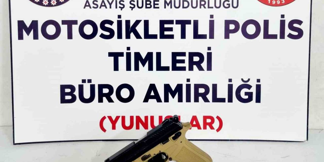 Kütahya’da Yunus Timleri Ruhsatsız Tabanca Ele Geçirdi