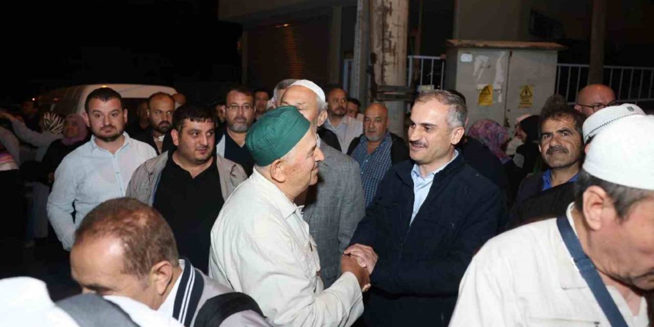 Hacı Adayları Kutsal Topraklara Uğurlandı