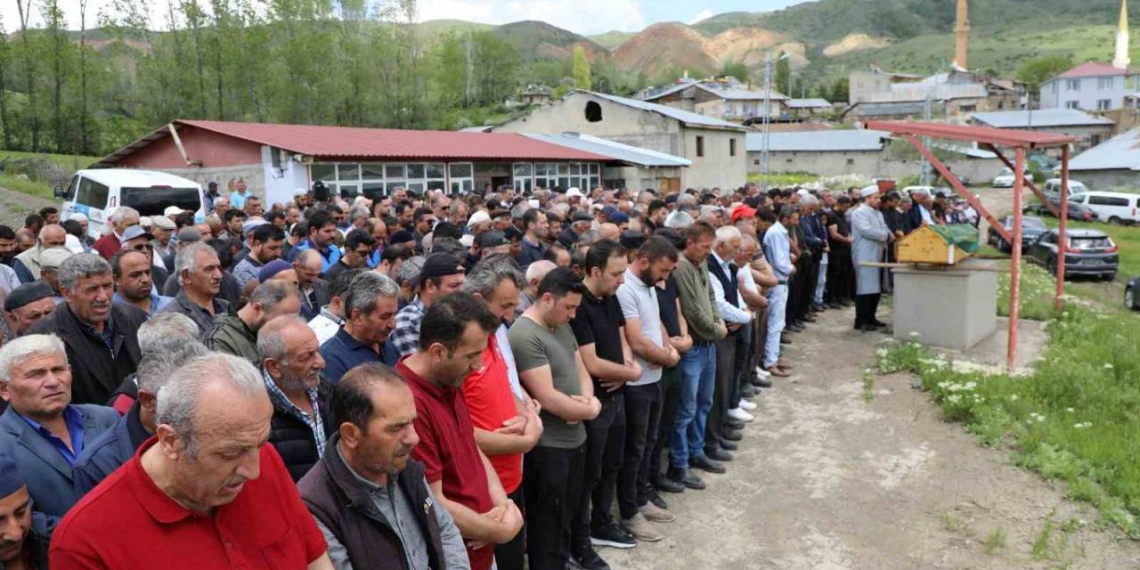 Kazada Hayatını Kaybeden Bisiklet Sürücüsü Son Yolculuğuna Uğurlandı