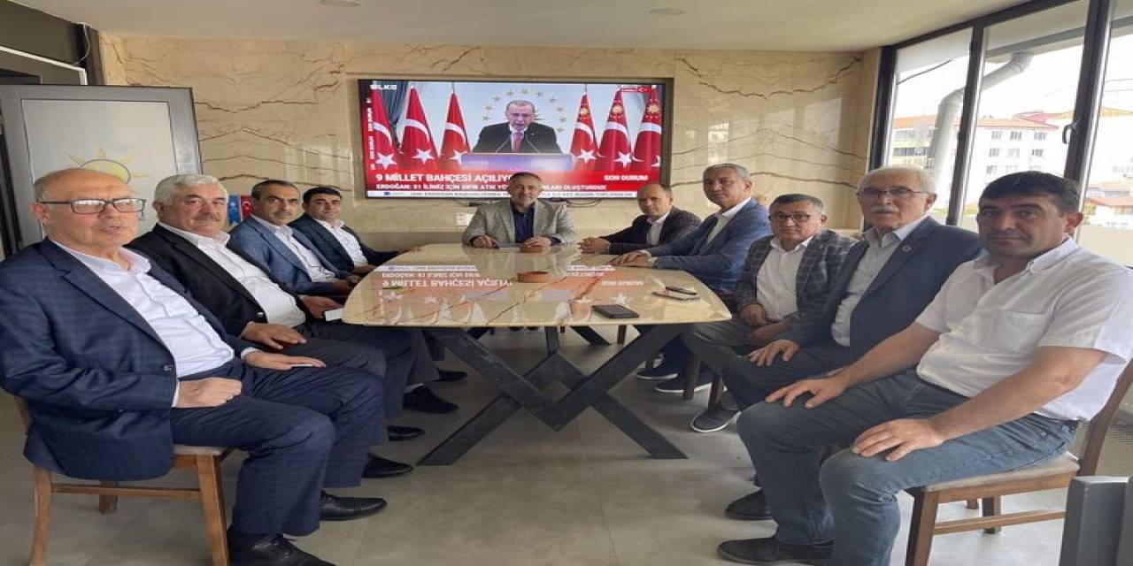 Ak Parti İl Başkanı Yıldırım, İl Genel Meclis Üyeleriyle Bir Araya Geldi
