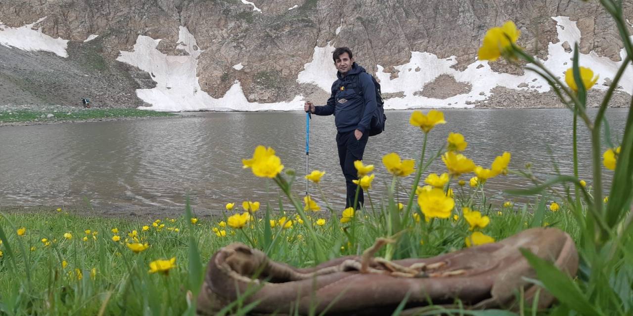 Doğaseverler 3 Bin Rakımlı Fatma Hatun Gölü Yakınında Buldukları Kuzunun Sahibini Arıyor