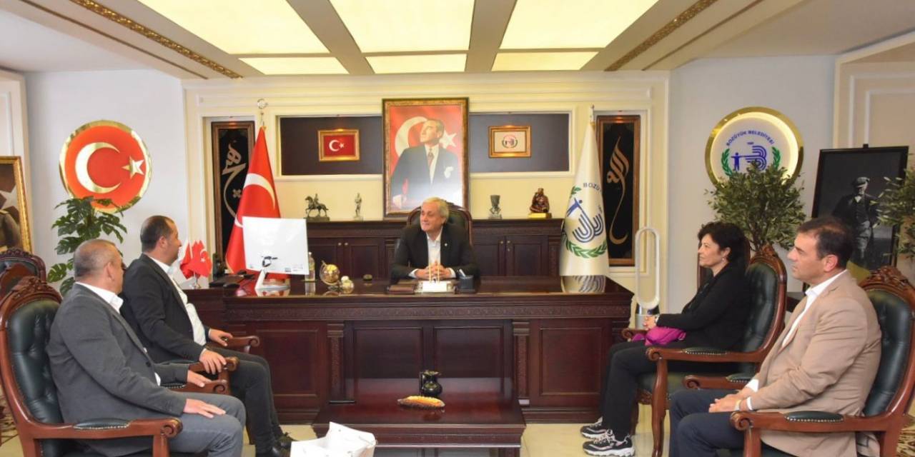 Başkan Bakkalcıoğlu Disk Genel-iş Sendikası Yöneticileri İle Bir Araya Geldi