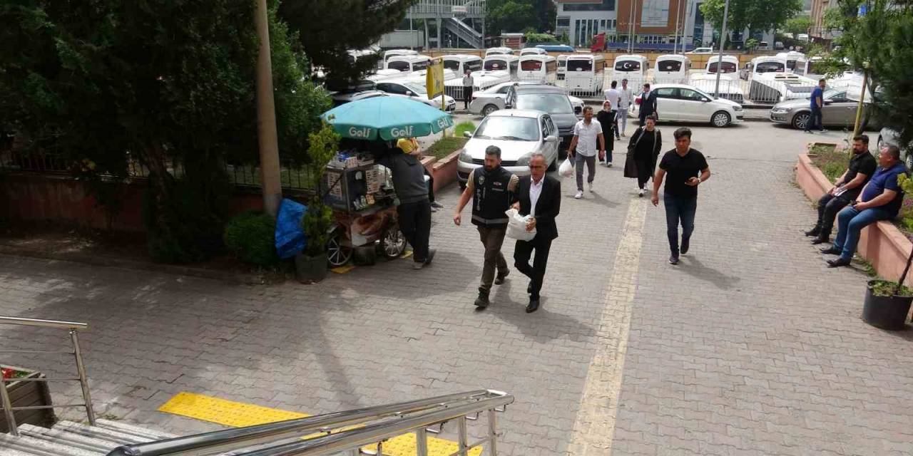 Karabük’te Tefecilik Operasyonunda 2 Şüpheli Adliyeye Sevk Edildi