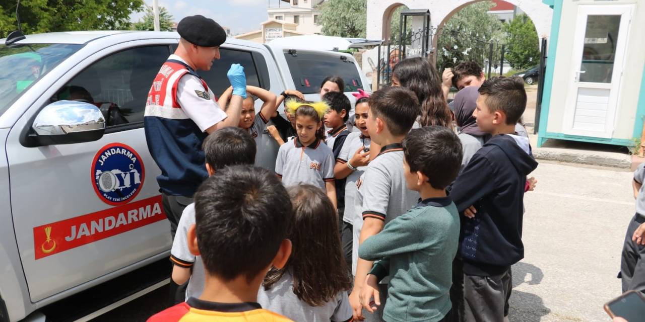 Jandarma 184. Kuruluş Yıl Dönümünde Öğrencilerle Buluştu