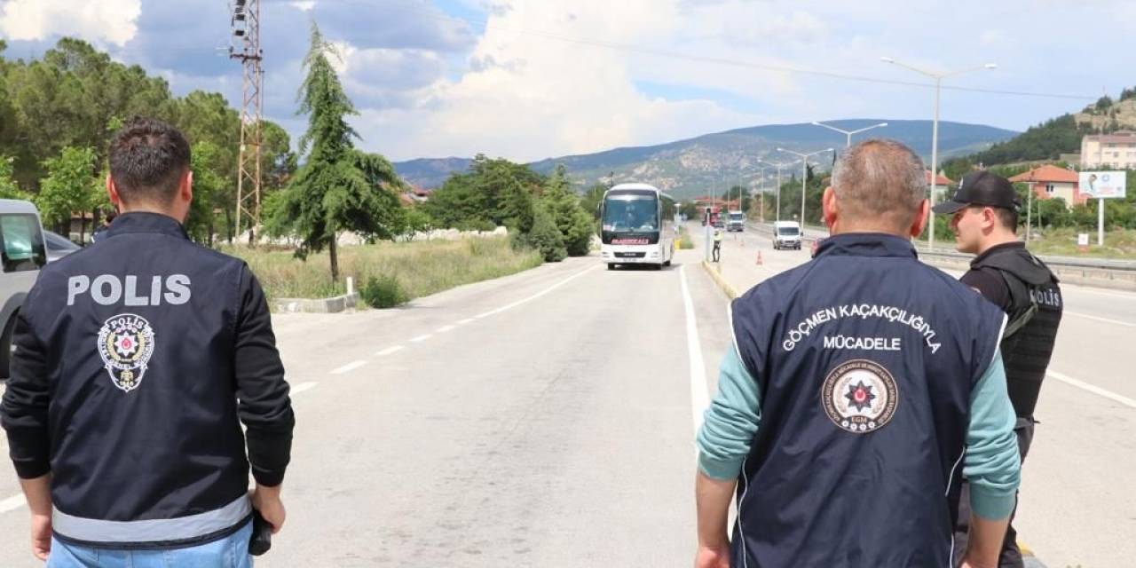 Ülke Genelinde Düzensiz Göç Uygulaması: 440 Şahsa İdari Yaptırım Uygulandı