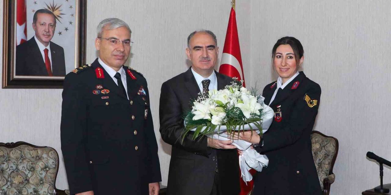 Vali Özkan: “jandarma Teşkilatımız, Depremlerden Sonra Yaraların Sarılmasında Önemli Bir Rol Aldı”
