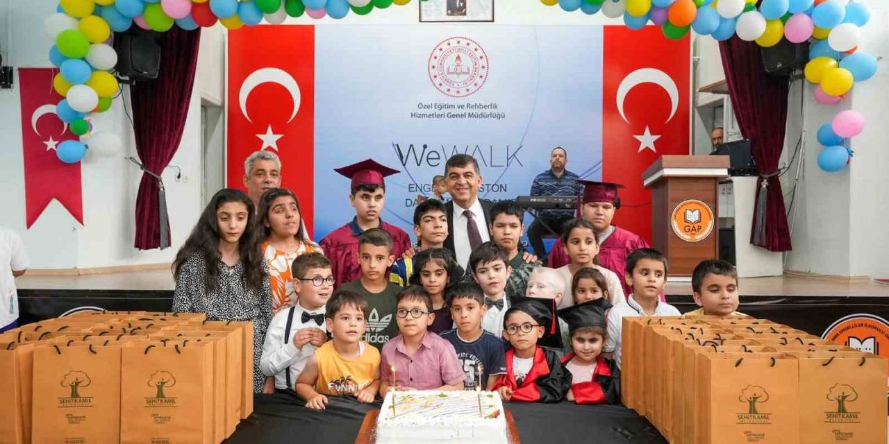 Fadıloğlu, Engelli Öğrencilerin Heyecan Ve Mutluluklarını Paylaştı