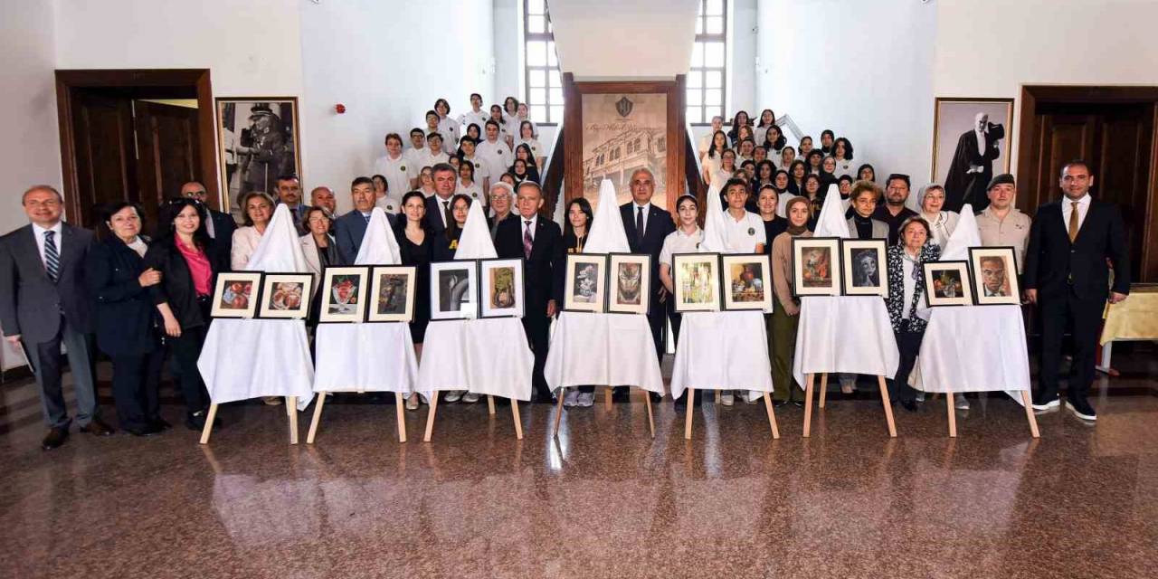 Anadolu’nun İlk Lisesinde Öğrencilerin Eserleri Büyük Beğeni Topladı