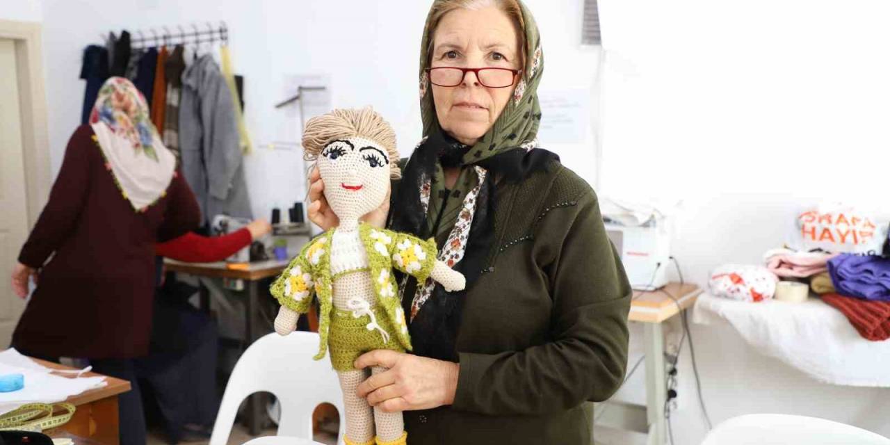 Alanyalı Kadınların El Emeği Göz Nuru Eserleri Vatandaşlarla Buluşmaya Hazır