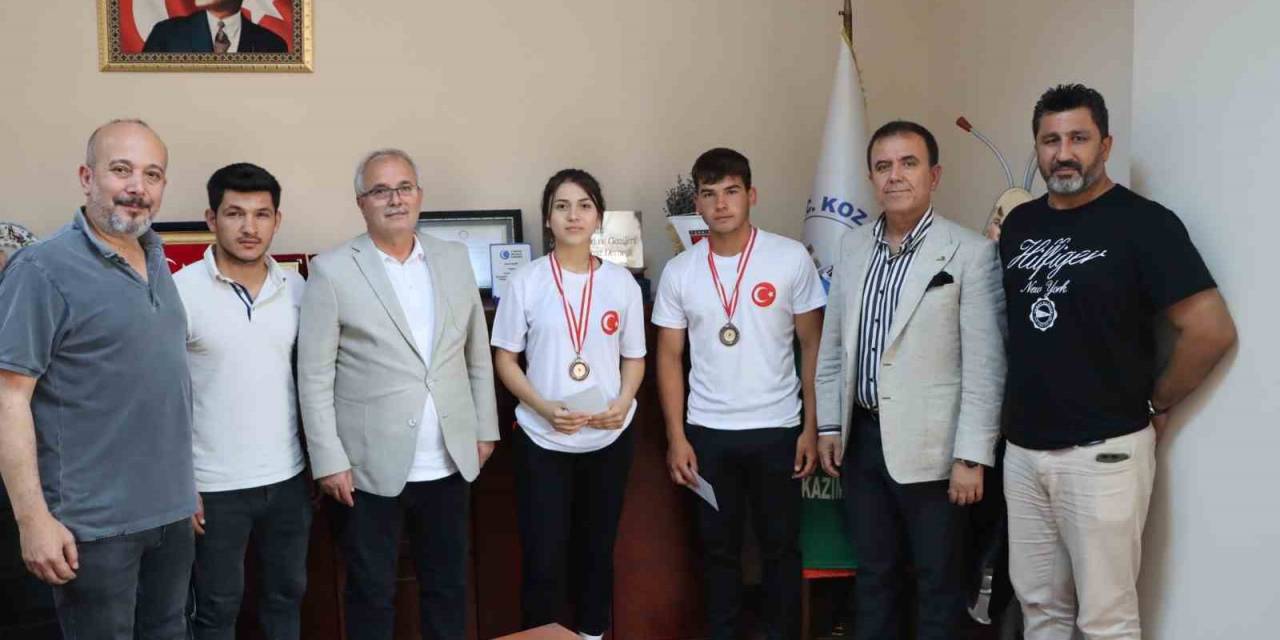 Başkan Özgan, Kozanlı Boksörleri Ağırladı