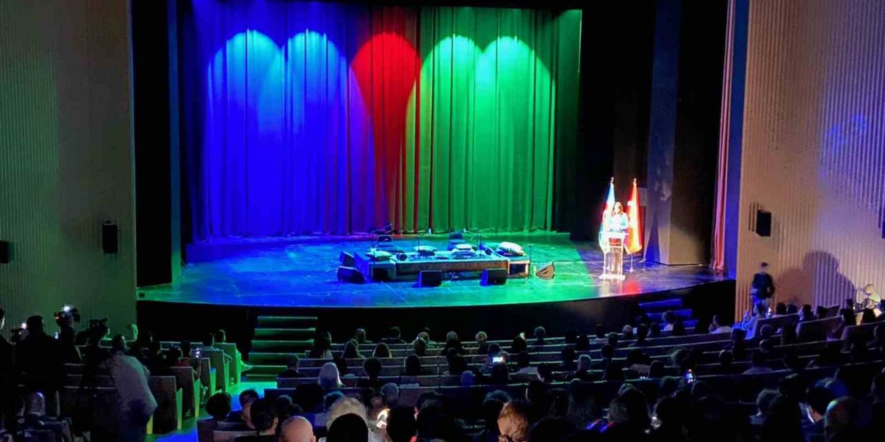 İstanbul’da Haydar Aliyev, Doğumunun 100. Yılında Anıldı