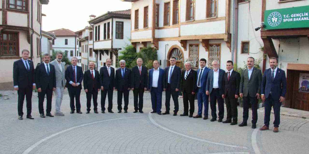 Cumhurbaşkanı Başdanışmanı Prof. Dr. Sadettin Hülagü’den Osmaneli’ni Ziyaret Etti