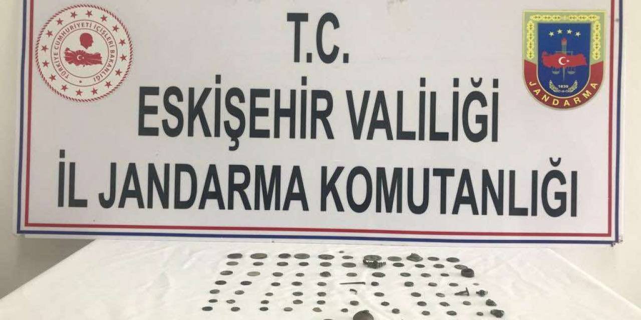 Jandarma 81 Parça Tarihi Eseri Satılmak Üzereyken Ele Geçirdi